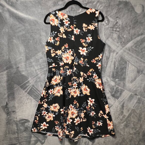 Women's Size XL Stretchy Floral Fit-and-Flare Dress - Picture 10 of 16